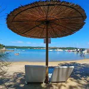 **** Luxe tent Fisherman's Glamping Village Kroatië